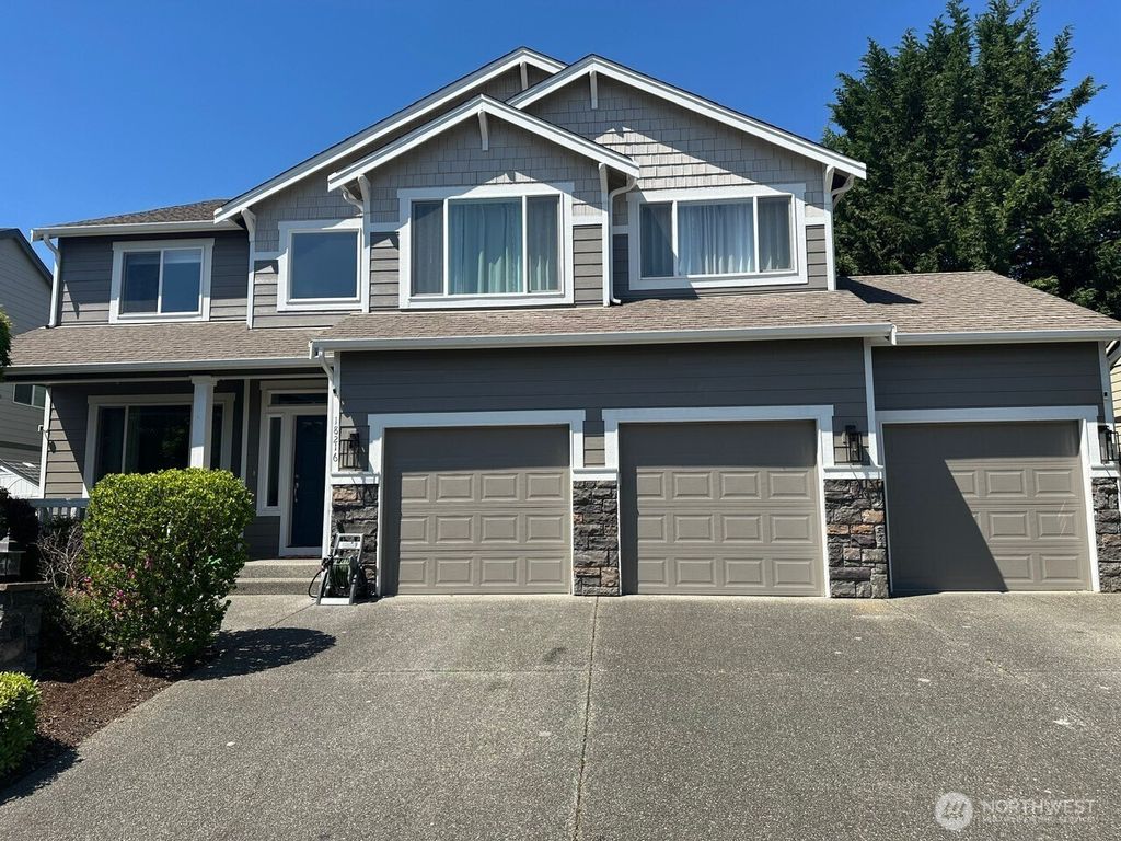 Photo of 18216 18216 92nd Avenue E, Puyallup, WA 98375 (MLS # 2515815)