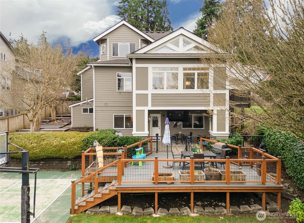 Photo of 9968 184th Avenue NE, Redmond, WA 98052 (MLS # 2492510)