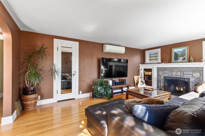 712 NW 65th Street