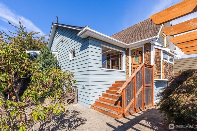 712 NW 65th Street