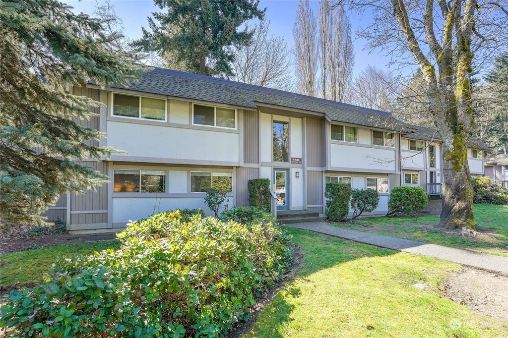 Photo of 4601 SW 320th Street #E1, Federal Way, WA 98023 (MLS # 2243425)