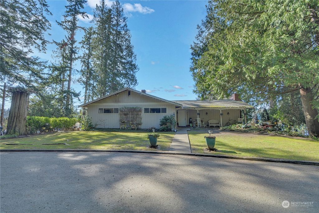 Photo of 14718 W Lake Goodwin Road, Stanwood, WA 98292 (MLS # 2205310)