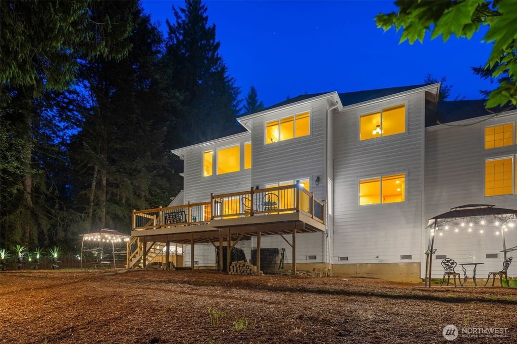 Photo of 19619 223rd Avenue NE, Woodinville, WA 98077 (MLS # 2402438)