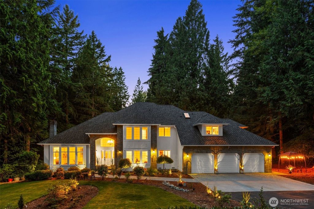 Photo of 19619 223rd Avenue NE, Woodinville, WA 98077 (MLS # 2402438)