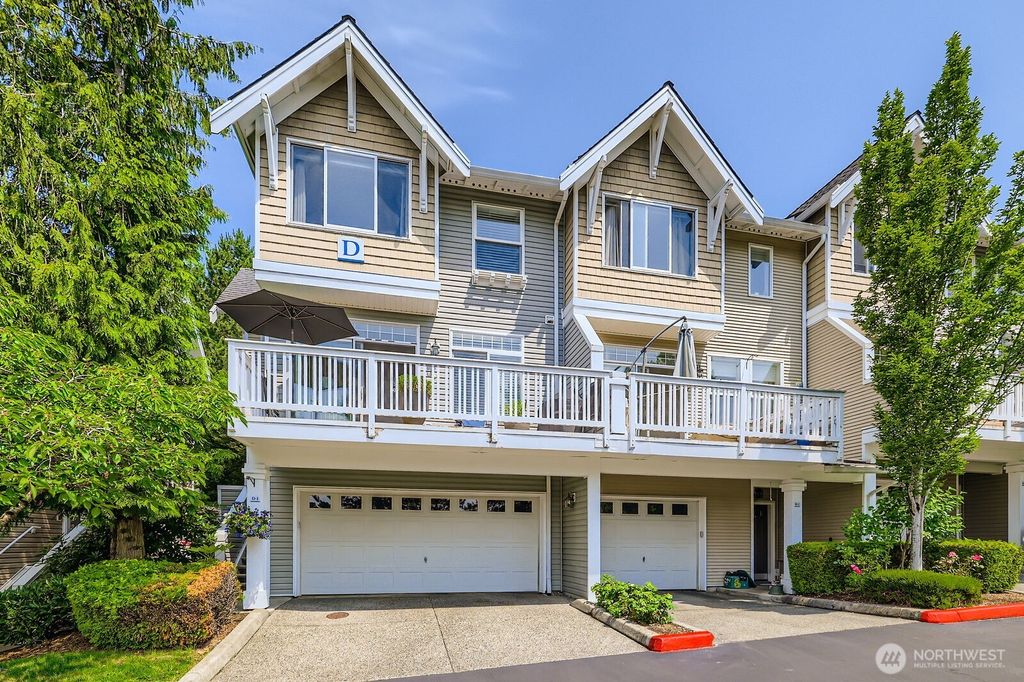 Photo of 23120 SE Black Nugget Road #D1, Issaquah, WA 98029 (MLS # 2397812)