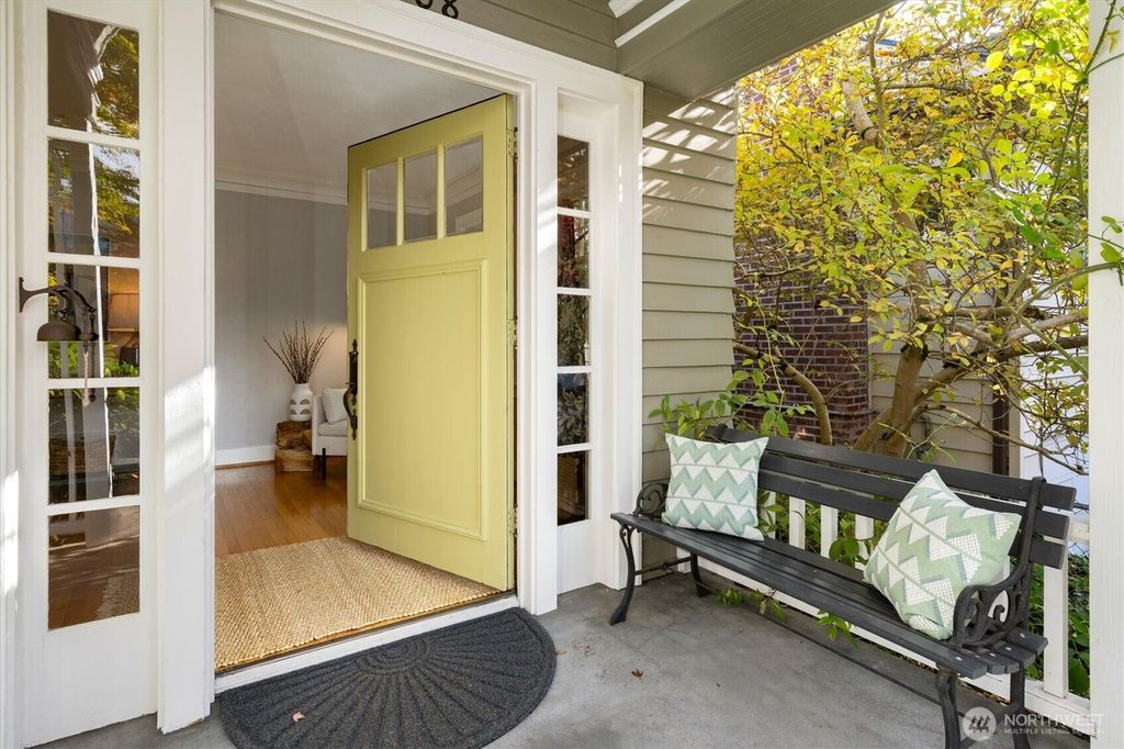 Photo of 2408 Warren Avenue N, Seattle, WA 98109 (MLS # 2447494)