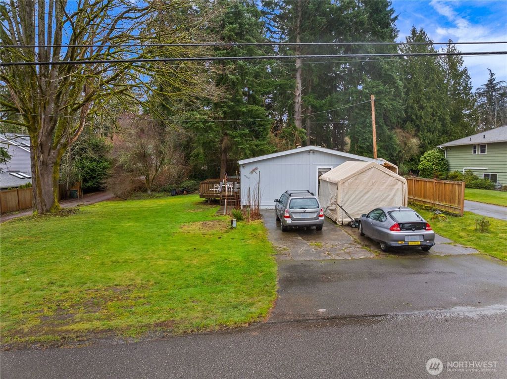 Photo of 15058 75th Avenue NE, Kenmore, WA 98028 (MLS # 2344329)