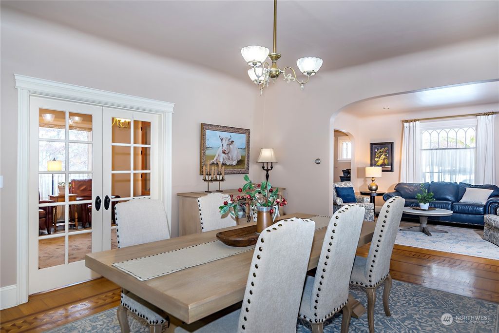 listing image 9366807645694092702