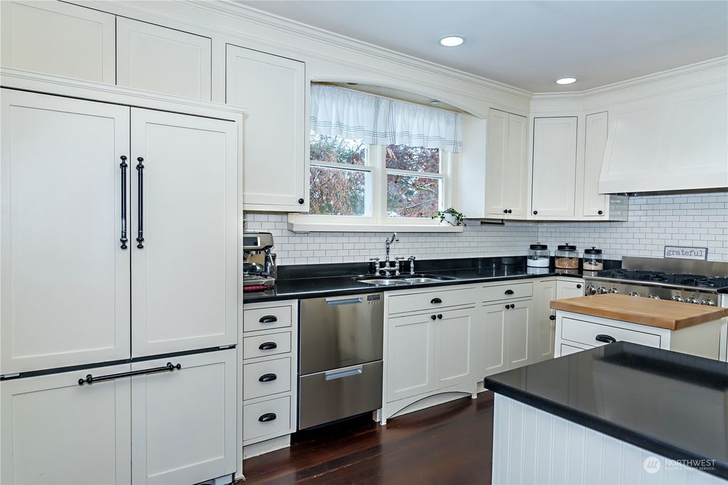 listing image 9363037035817794673