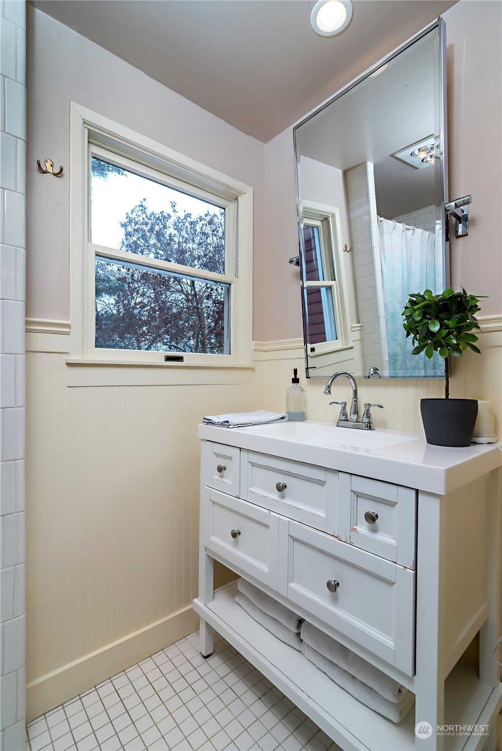 listing image 9367429247692358986