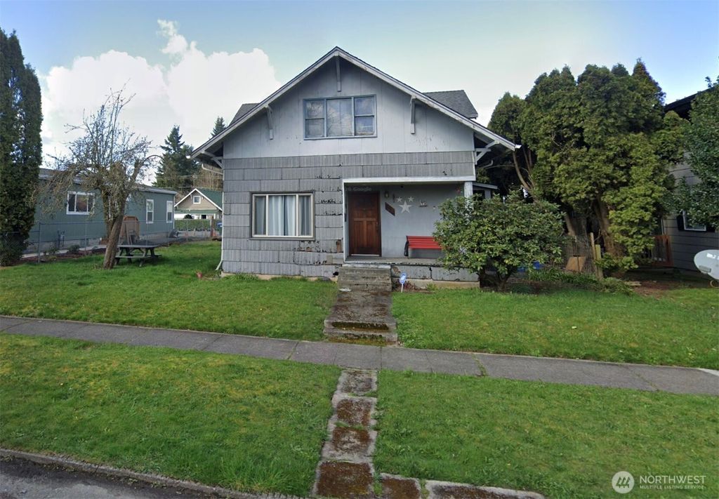 Photo of 915 S Pearl Street, Centralia, WA 98531 (MLS # 2516453)