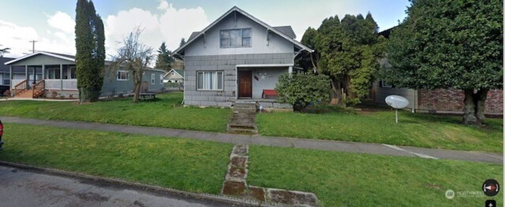 Photo of 915 S Pearl Street, Centralia, WA 98531 (MLS # 2516453)