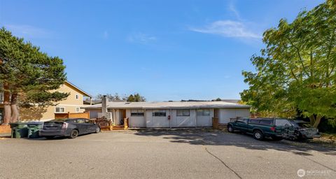 Photo of 1019 Lenora Court, Bellingham, WA 98225 (MLS # 2442331)