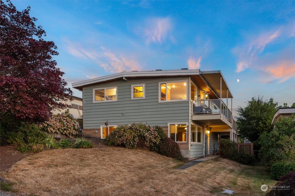 Photo of 730 Laurel Street, Edmonds, WA 98020 (MLS # 2282998)