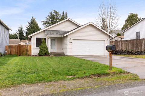Photo of 1514 PENNSYLVANIA Avenue, Bremerton, WA 98337 (MLS # 2475585)