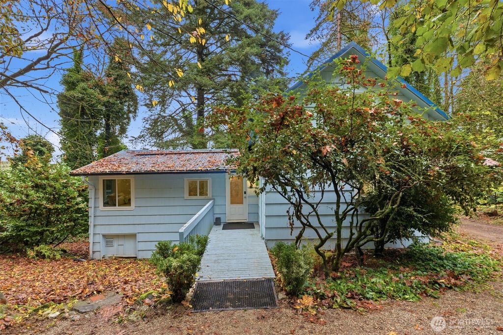 Photo of 4420 S 200th Street, Kent, WA 98032 (MLS # 2456117)