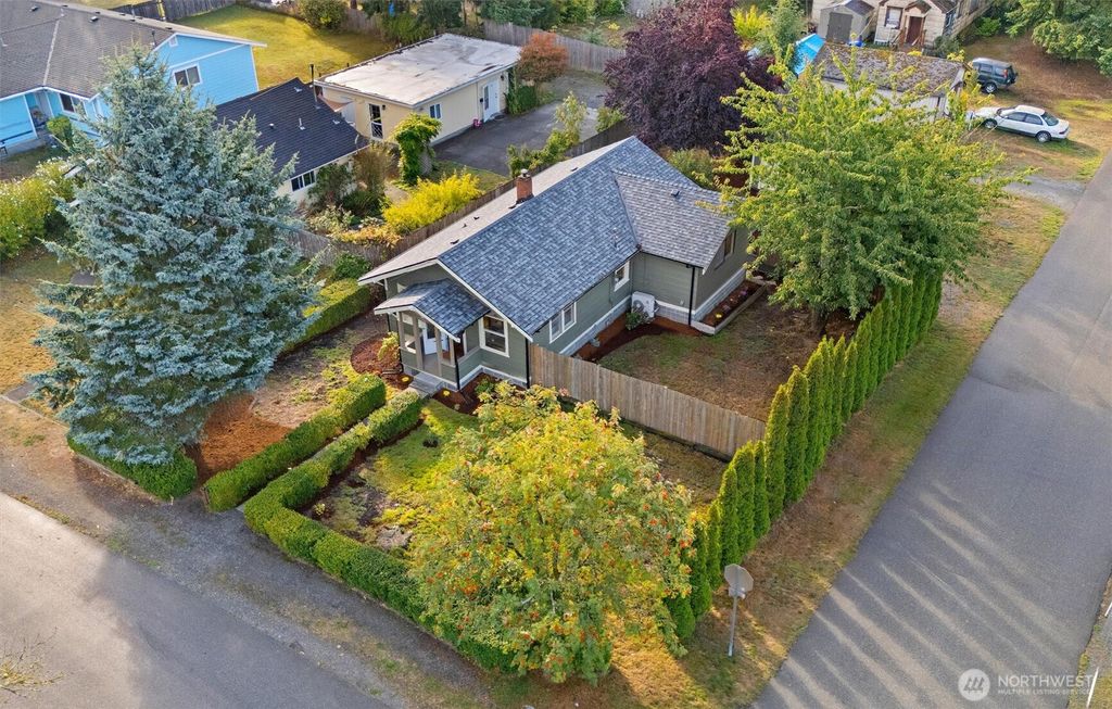 Photo of 2202 73rd Street SE, Everett, WA 98203 (MLS # 2440413)