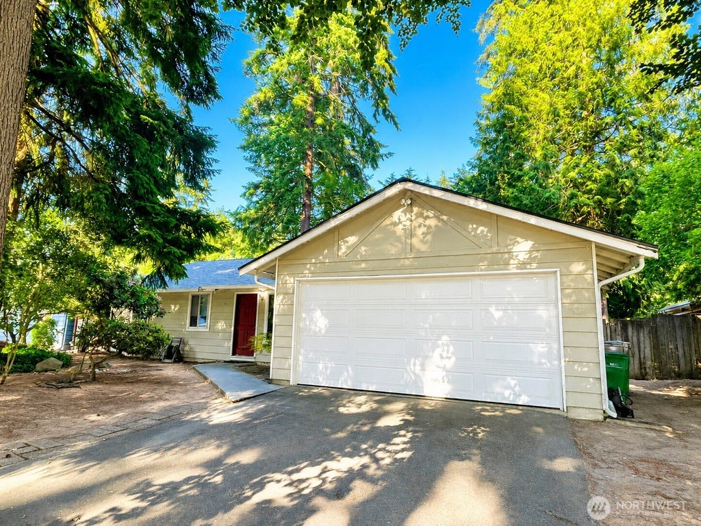 Photo of 14037 108th Avenue NE, Kirkland, WA 98034 (MLS # 2550176)