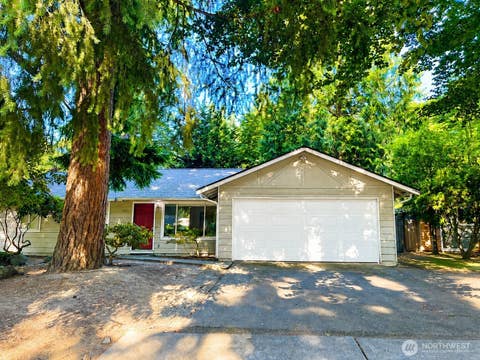 Photo of 14037 108th Avenue NE, Kirkland, WA 98034 (MLS # 2550176)