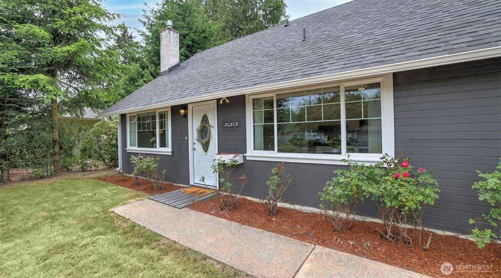 Photo of 21213 122nd Place SE, Kent, WA 98031 (MLS # 2398276)