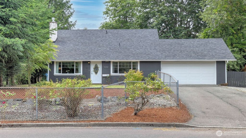 Photo of 21213 122nd Place SE, Kent, WA 98031 (MLS # 2398276)