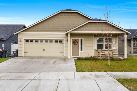 Photo of 1334 E Nen Drive, Moses Lake, WA 98837 (MLS # 2455711)