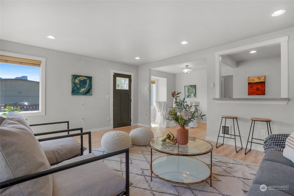 Photo of 1005 Pecks Drive, Everett, WA 98203 (MLS # 2151233)