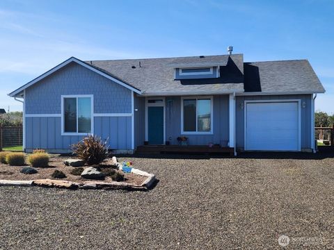 Photo of 1269 Storm King Avenue SW, Ocean Shores, WA 98569 (MLS # 2502322)