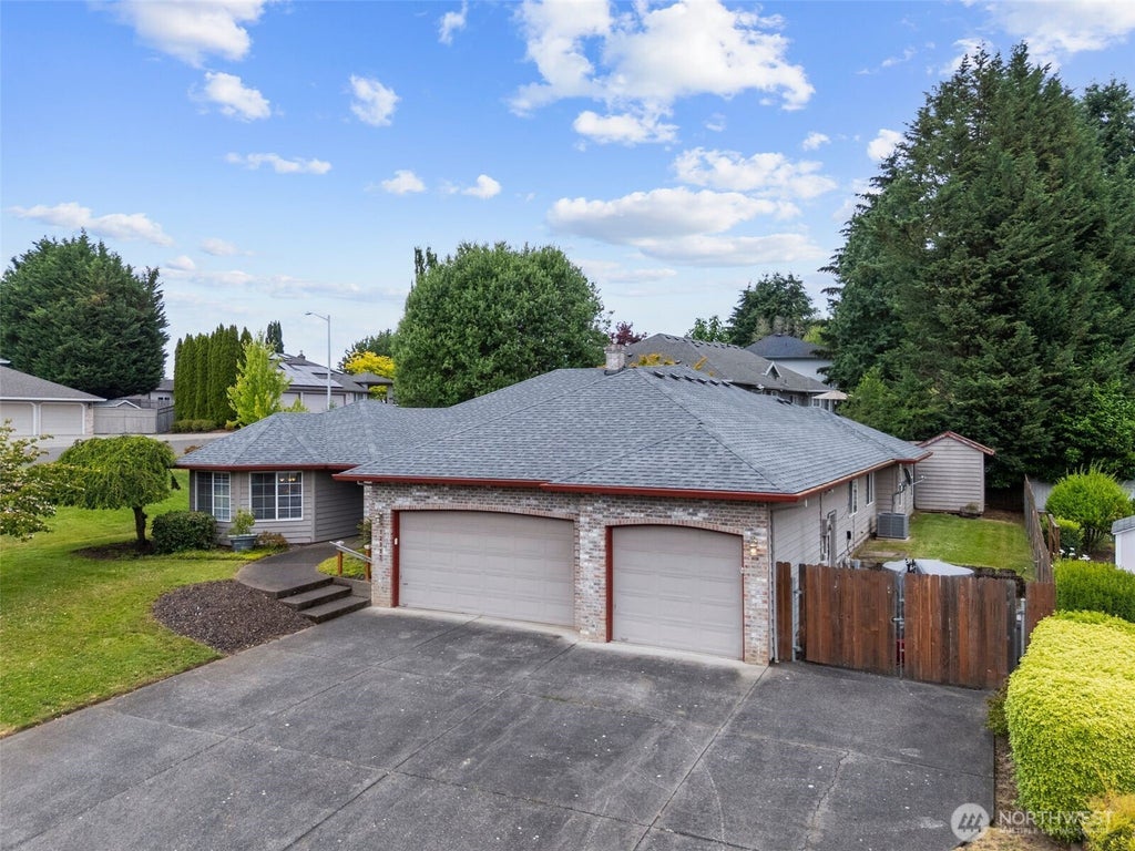 Photo of 12317 NE 44th Avenue, Vancouver, WA 98686 (MLS # 2540895)