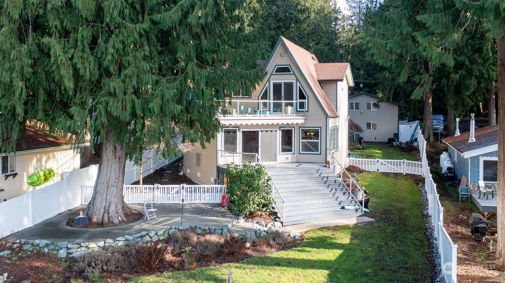 Photo of 31418 78th Drive NW, Stanwood, WA 98292 (MLS # 2199391)