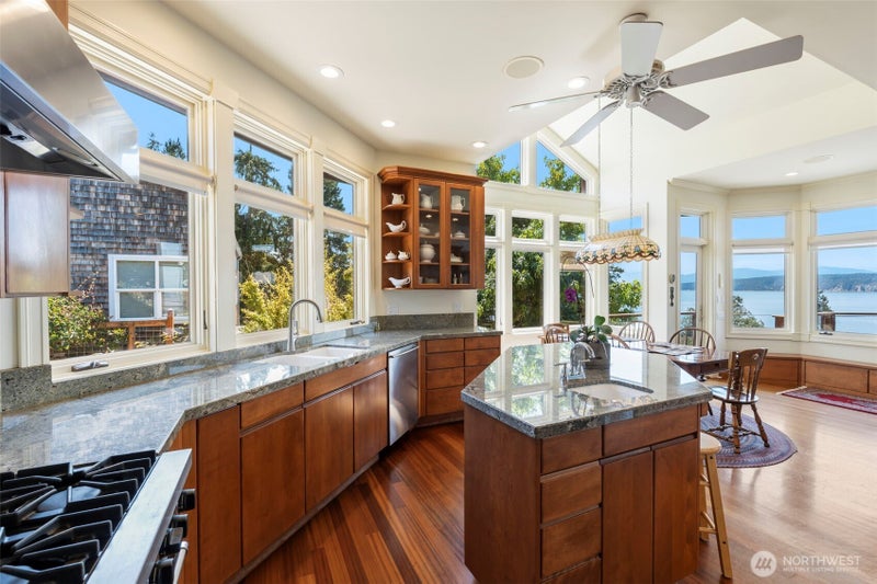 393 Sunset Boulevard