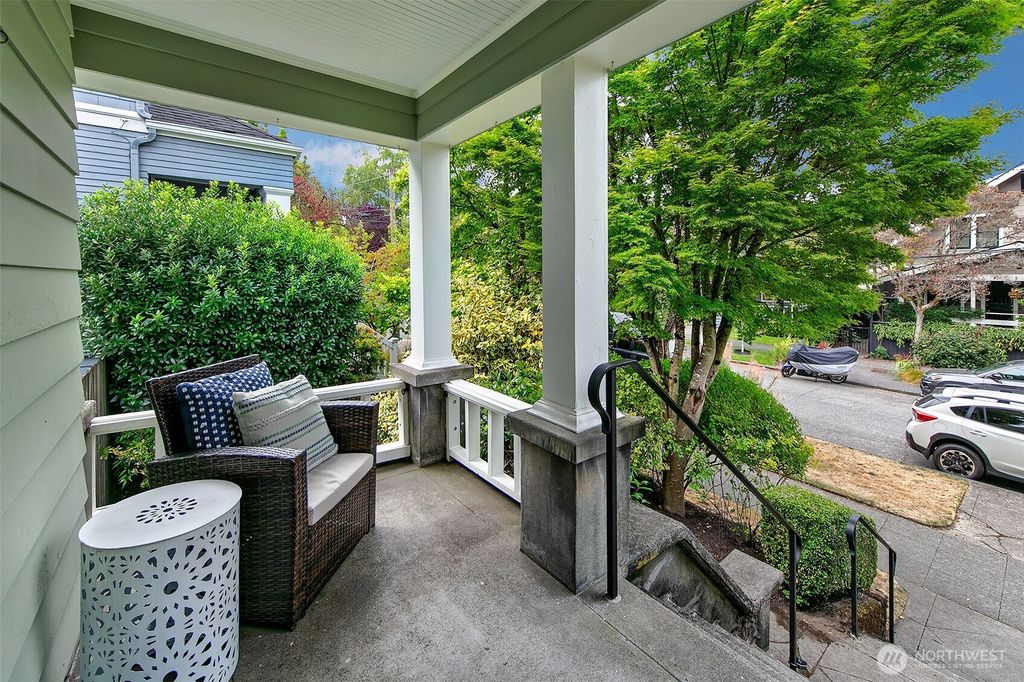 Photo of 5206 Wallingford Avenue N, Seattle, WA 98103 (MLS # 2427970)