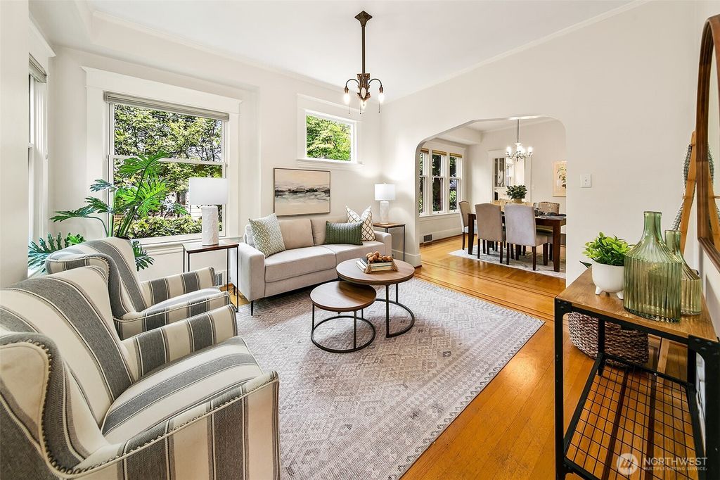 Photo of 5206 Wallingford Avenue N, Seattle, WA 98103 (MLS # 2427970)