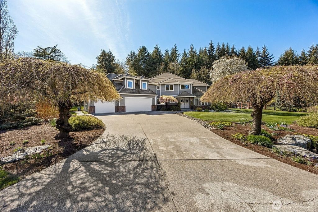 Photo of 7025 Deerfield Park Drive NE, Olympia, WA 98516 (MLS # 2501910)