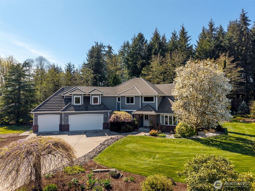 Photo of 7025 Deerfield Park Drive NE, Olympia, WA 98516 (MLS # 2501910)