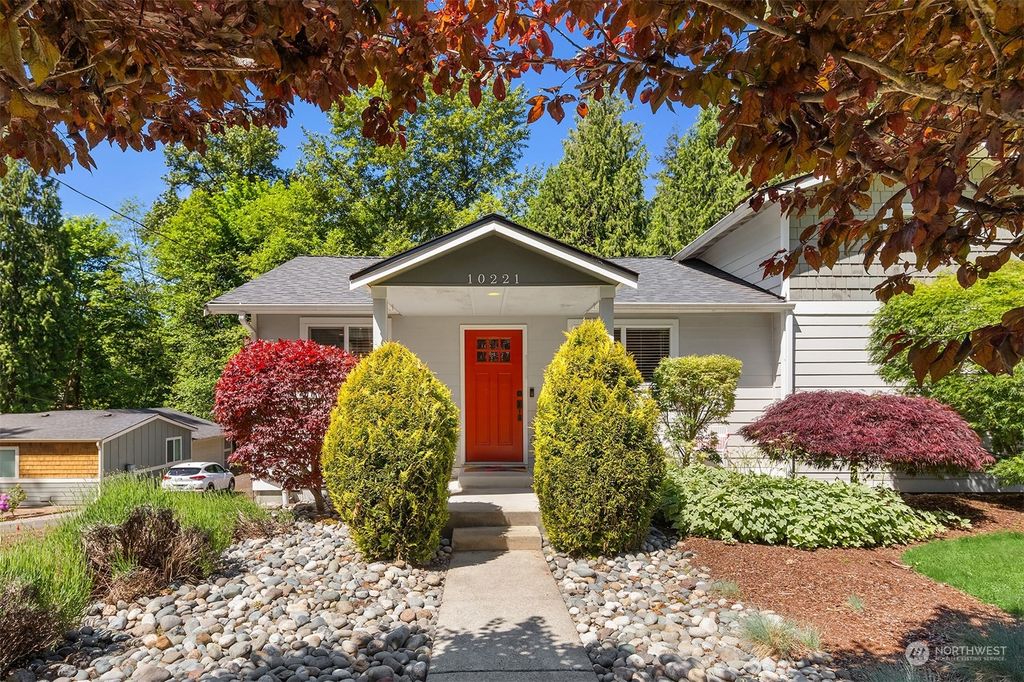 Photo of 10221 147th Avenue SE, Renton, WA 98059 (MLS # 2247343)
