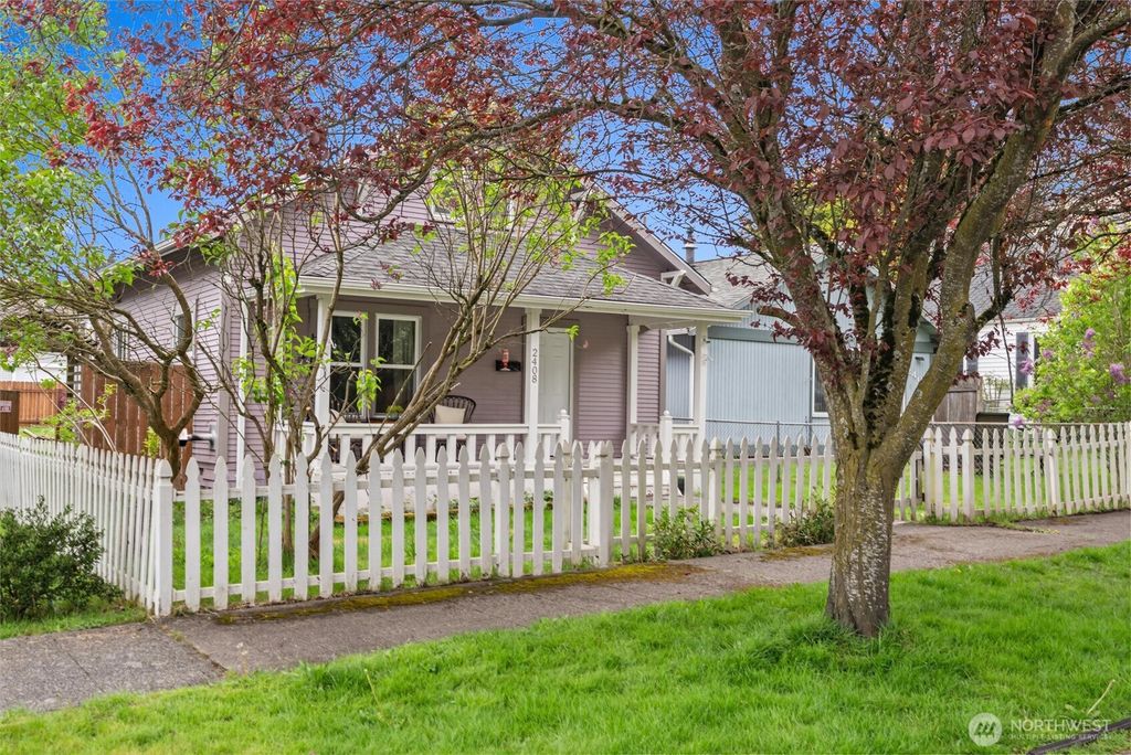 Photo of 2408 Highland Avenue, Everett, WA 98201 (MLS # 2513356)