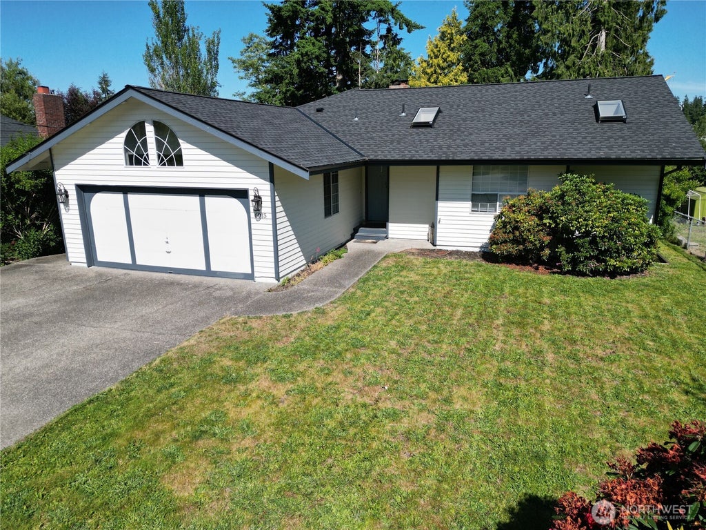 Photo of 6015 Dexter Avenue #A/B, Everett, WA 98203 (MLS # 2539287)