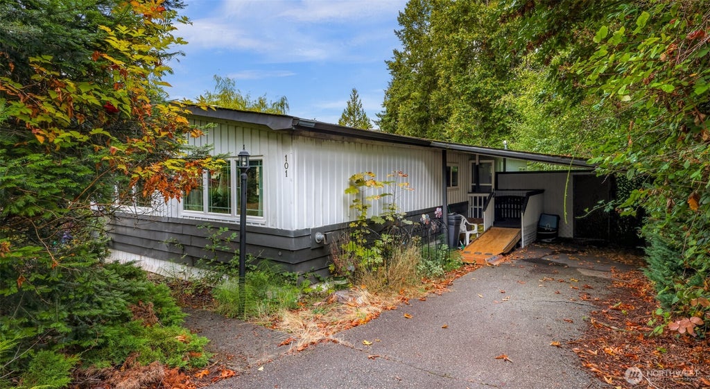 Photo of 4000 Flynn Street #101, Bellingham, WA 98229 (MLS # 2587036)