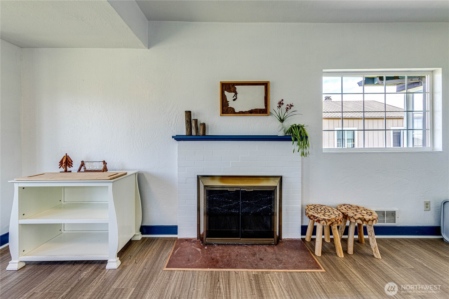 1114 1114 1/2 W 8th Street