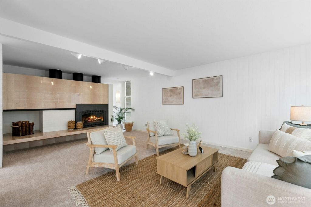 Photo of 7237 NE 121st Place, Kirkland, WA 98034 (MLS # 2509051)