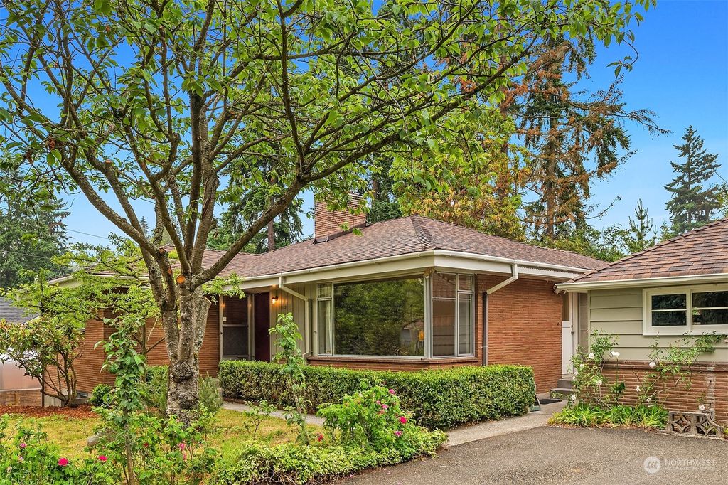 Photo of 17512 Fremont Avenue N, Shoreline, WA 98133 (MLS # 2125889)