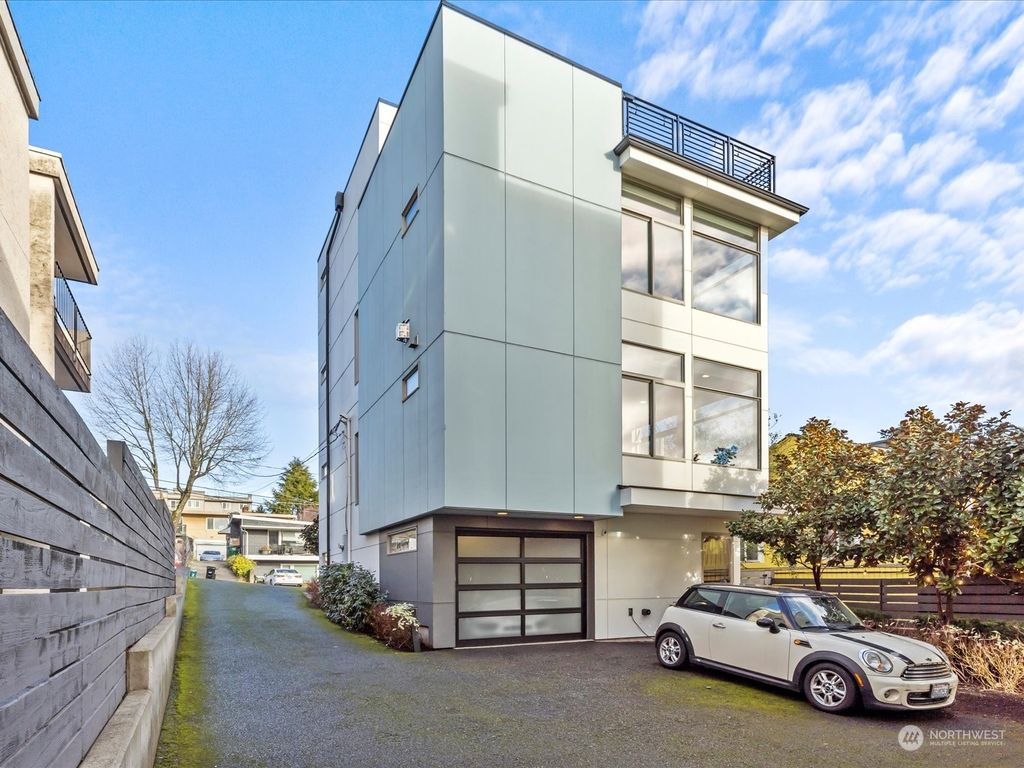 Photo of 2321 W Crockett Street, Seattle, WA 98199 (MLS # 2317521)