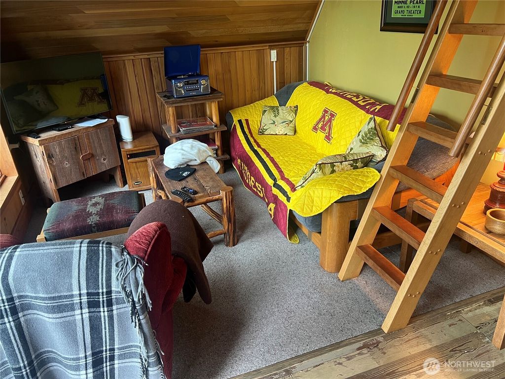 Photo of 41 N Diamondhead Drive, Lilliwaup, WA 98555 (MLS # 2546589)