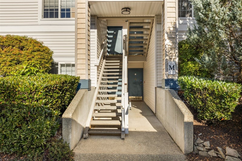 25235 SE Klahanie Boulevard M202