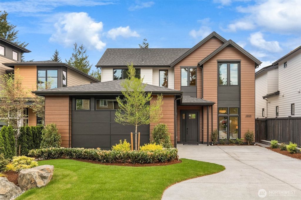 Photo of 13121 NE 104th Street, Kirkland, WA 98033 (MLS # 2507885)