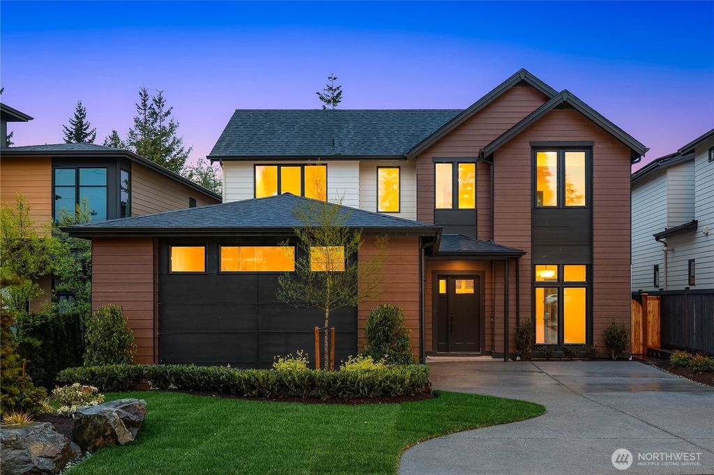 Photo of 13121 NE 104th Street, Kirkland, WA 98033 (MLS # 2507885)