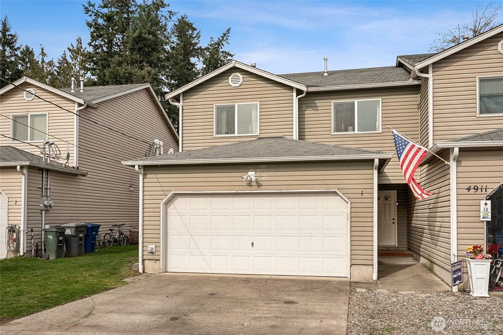 Photo of 4911 N Vista Drive E #1, Bonney Lake, WA 98391 (MLS # 2497773)