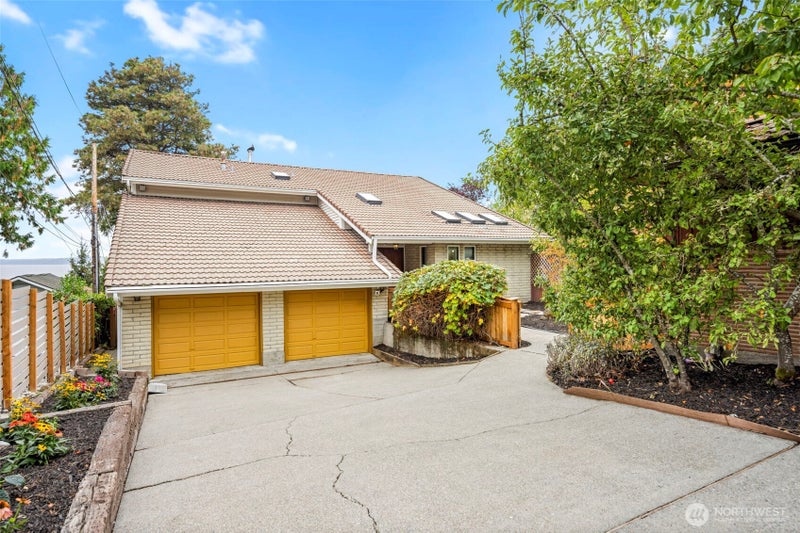 12205 Shorewood Drive SW