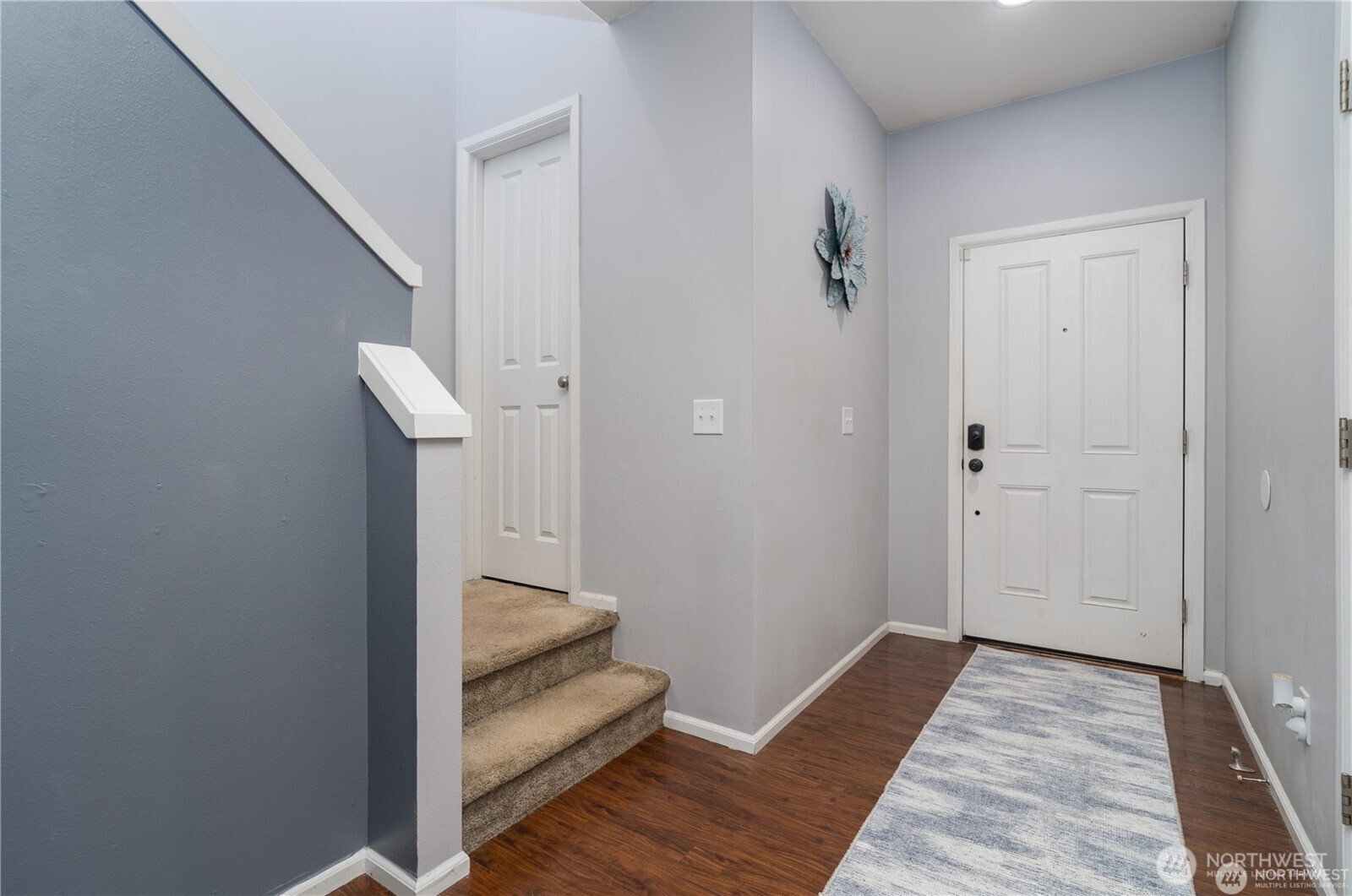 3017 Eagle Loop NE